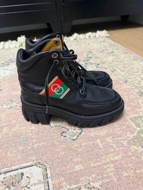 Gucci Black Leather Trekking Ankle Boots with Red & Green Web